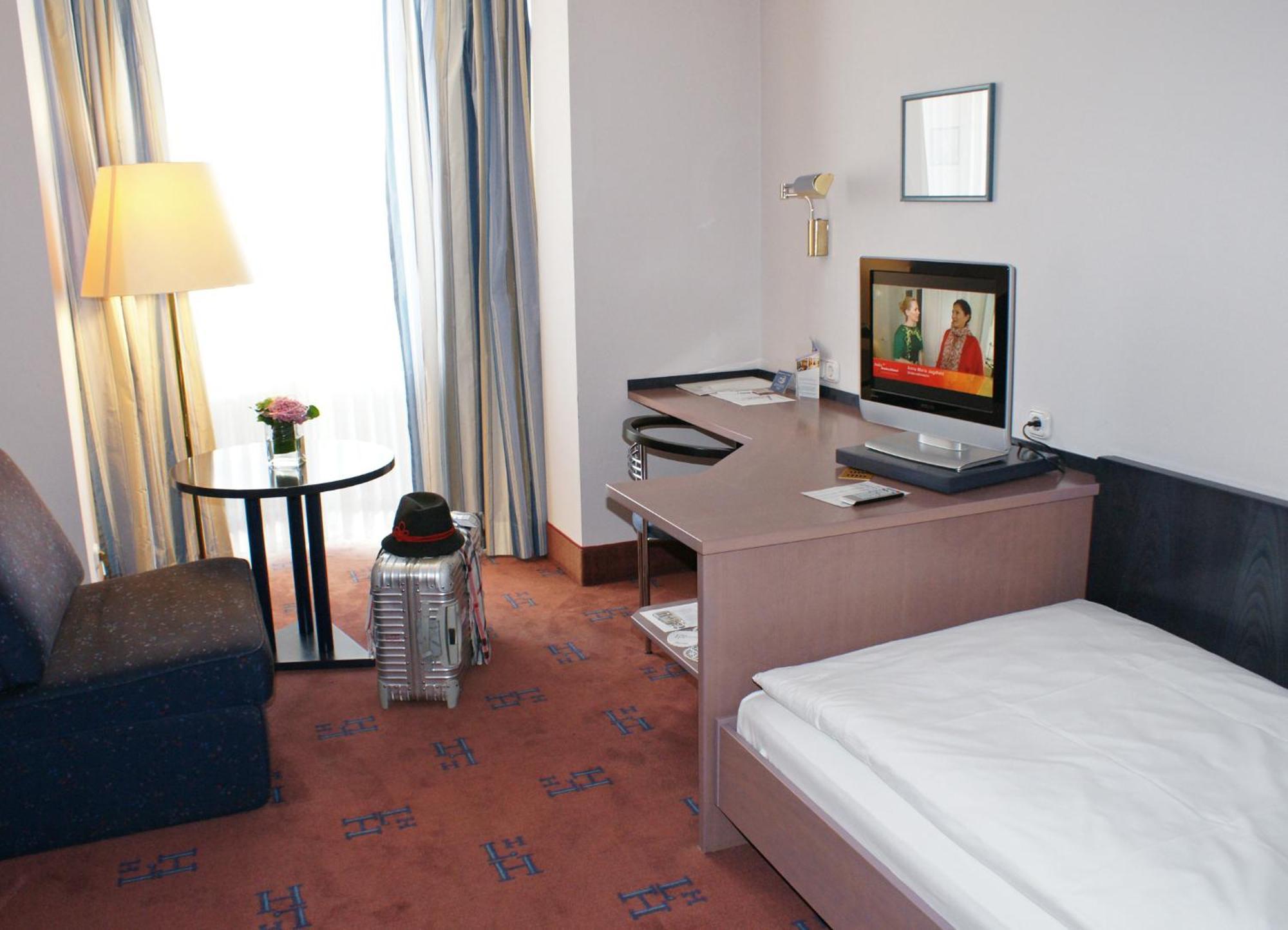 Hotel Garni Lindacher Hof Μπουργκχάουζεν Εξωτερικό φωτογραφία