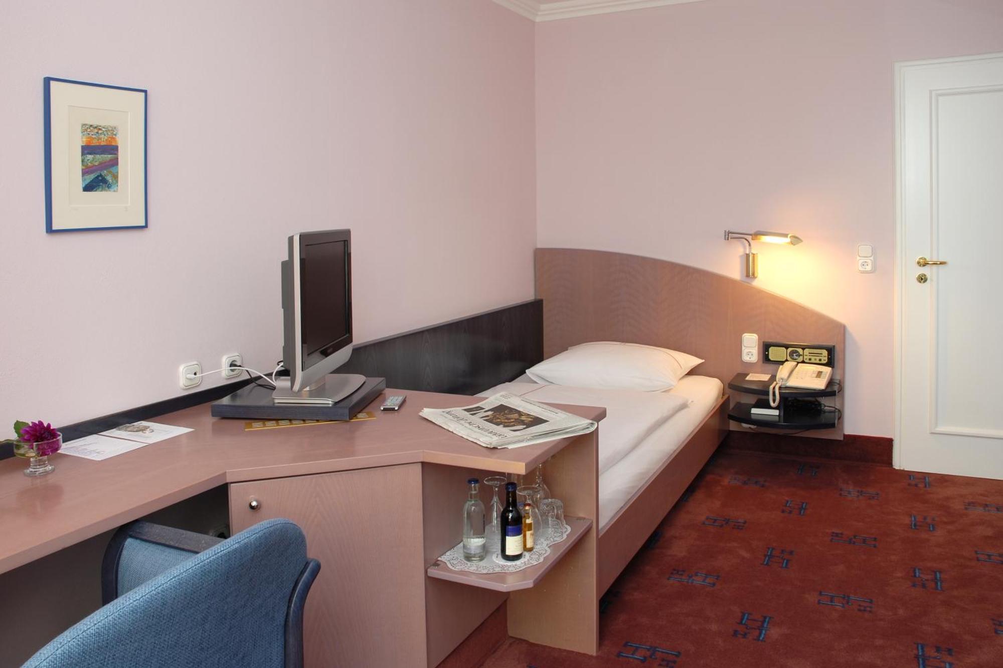 Hotel Garni Lindacher Hof Μπουργκχάουζεν Εξωτερικό φωτογραφία