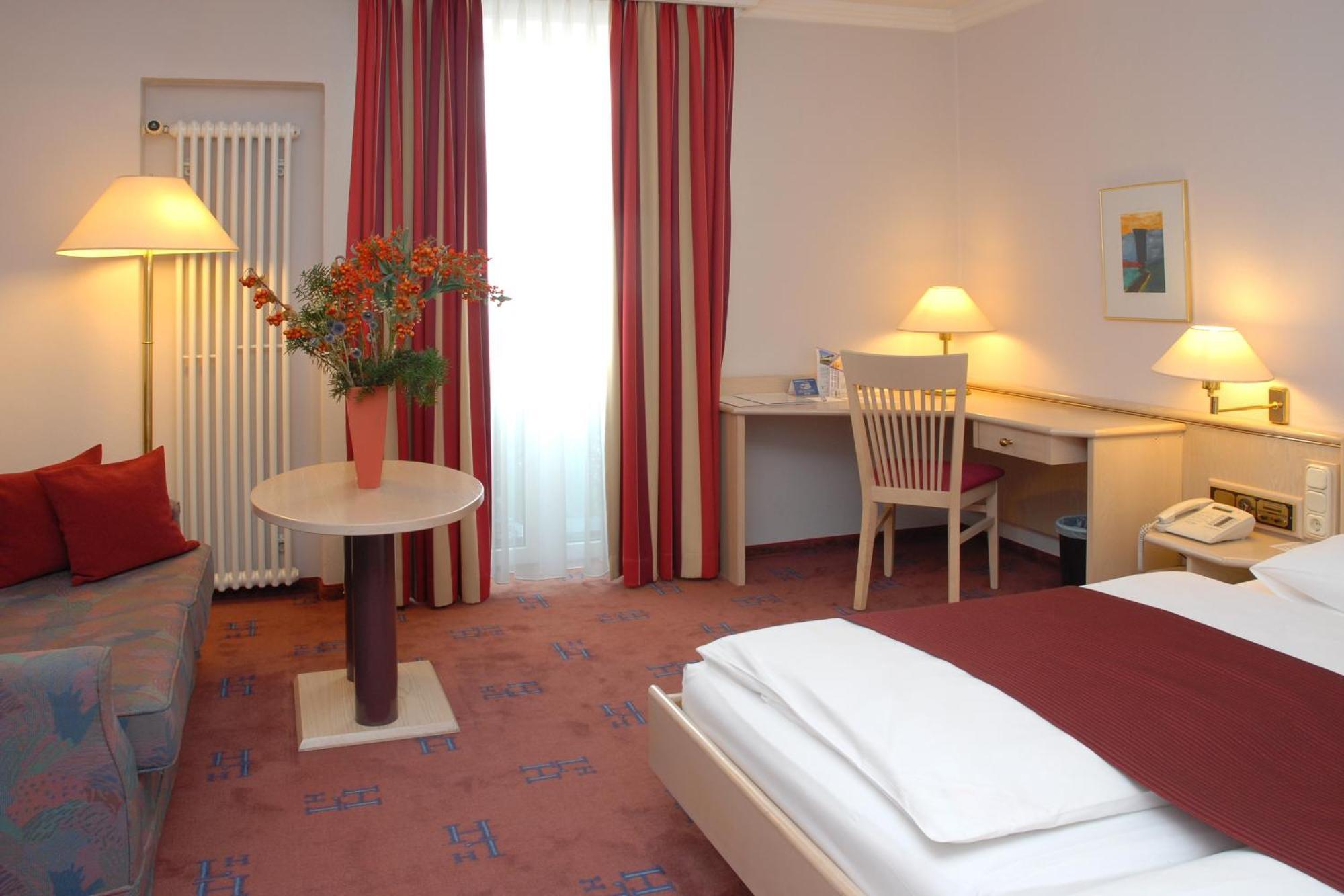 Hotel Garni Lindacher Hof Μπουργκχάουζεν Εξωτερικό φωτογραφία